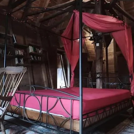 Casa de Férias Le Moulin De La Toulzanie